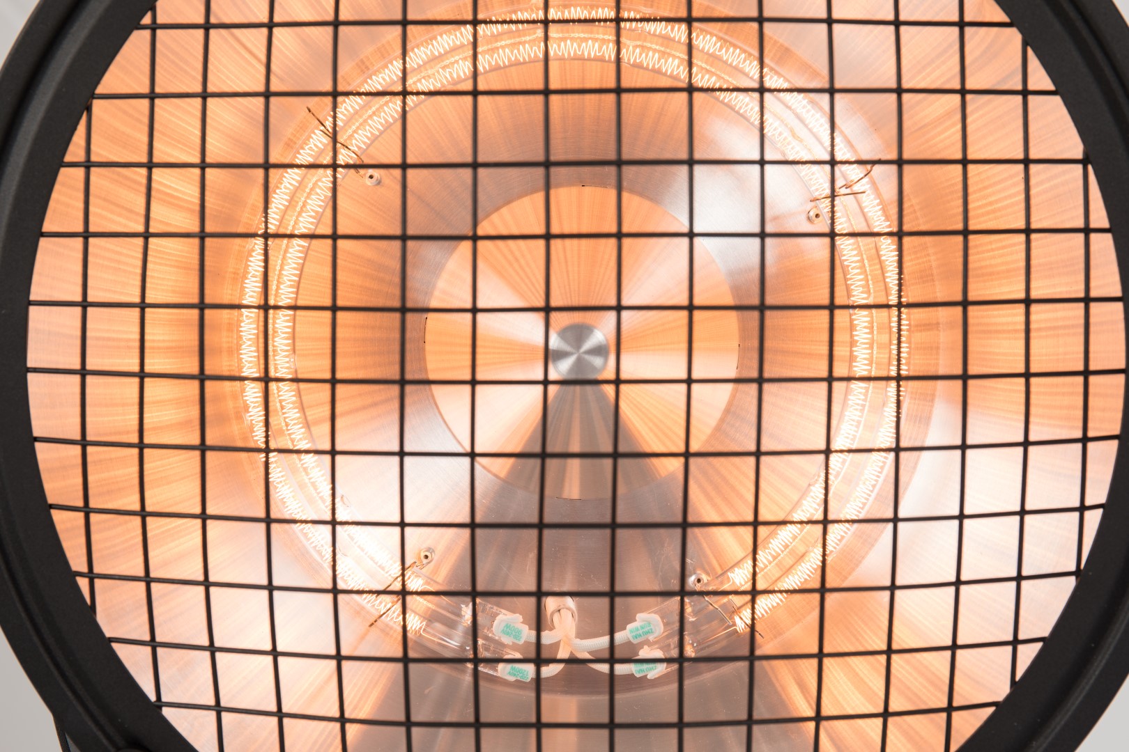 Sunred Indus 2100 Standing Black Halogen